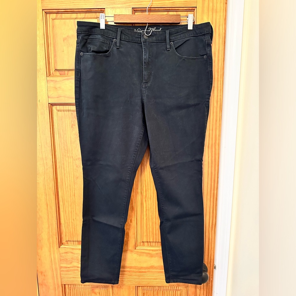 Black Universal Thread High Rise Skinny Jeans Women’s Size 16